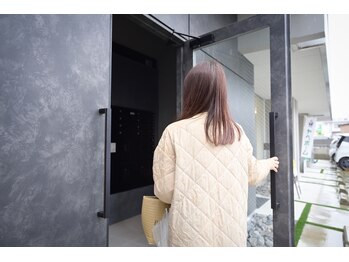 ラティーク 諫早西口店/1 マンション入り口