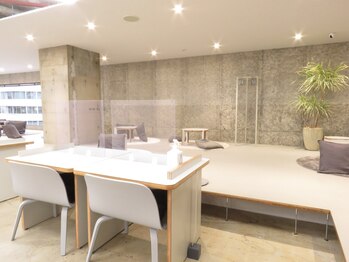 スタパト 新宿本店/内観　ラウンジ