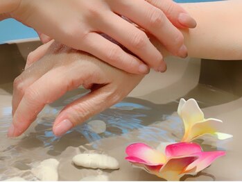 ナル バイ ネイルブレイク(Nalu by Nail Break)の写真/指先が見違える、丁寧なハンドケア×フィルイン導入店◎爪を傷めず、飾るたび自爪から美しく健やかに。