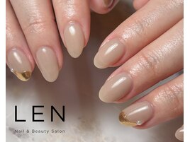 お仕事用のシンプルネイル