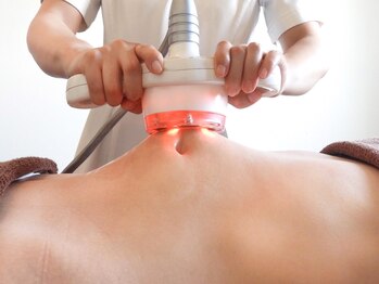 ビーアンベリィ(bee embellie)/最新痩身機器