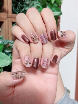 苺ネイル/チェックネイル