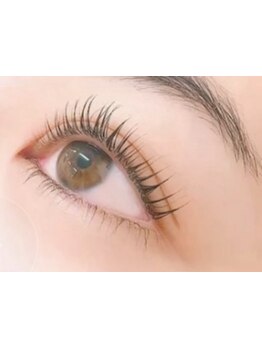 ナチュラル上品な目元にしたい