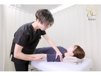 ルーツ 渋谷店(R∞ts)/猫背/巻肩/ストレートネック改善