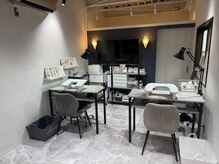 プティルアナネイルバイビュー(Petit Luana.N by V.I.E.W)の雰囲気（モダンラグジュアリーな雰囲気の中で、、、）