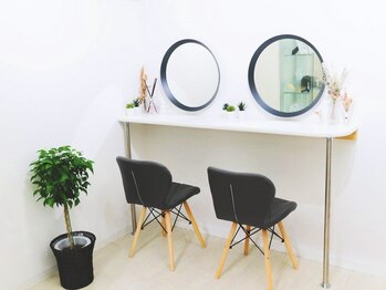 ベリー 梅田店(Very)/メイクスペースも完備◎