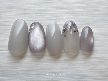 ヴィヴィアン ネイル(Vivian nail)/押し花 マグネット グレージュ