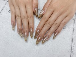 ロングミラーフレンチネイル