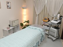 グロウ バイ フェイシャルデザイン アンド アイ(GROW)