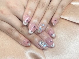 うる艶キラキラのワンホンネイル