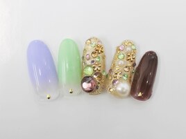 ビジューネイル