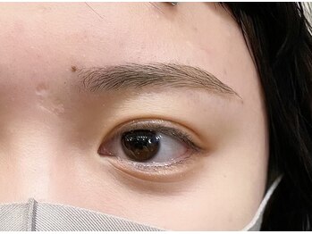 ダフネ(DAFNE)/ボサ眉を柔らか眉に