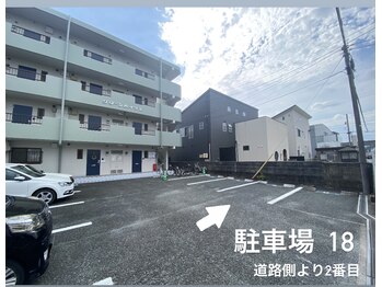 ソルイ(SOL_Y)/【駐車場】敷地内18に