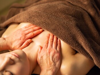 なぎさろん/リンパフェイシャル・デコルテ