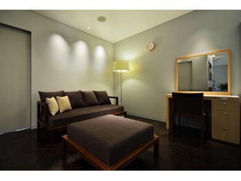 ネイルトータルビューティー ソピーロ(sopiro)/ソファースペース