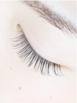 ネイル アンド アイラッシュ フルール 渋谷店/ ナチュラル派に！80本3500円！