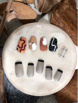 エムディーエーネイル(M.D.A NAiL)/うねうねニュアンス