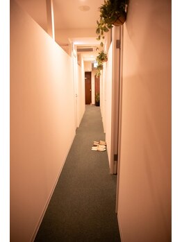 アジエスタ 仙台一番町店(ASIESTA)/お部屋までの廊下