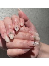 アベージュ(Abeige)/上品ホワイトグラデーション