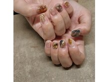 シルニー リム(Silny rim)/アシンメトリーニュアンスネイル