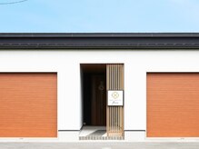 ビルトインガレージで人目を気にせず店内へ入店可能◎