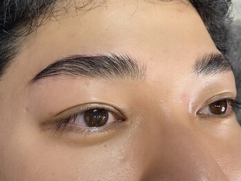 リリオ(Lirio.)/メンズハリウッドブロウリフト