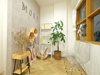モアー(more.)/サロン内観/待合スペース