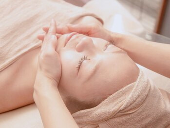 ソウイ フェイスアンドアイ 川崎(Sou-I face&eye)/エステ施術☆マッサージ【川崎】