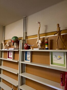 頭ほぐし屋/頭や体の骨格サンプルも