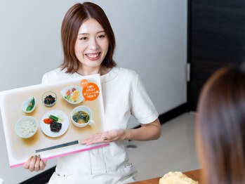 Salon Make Happinessの写真/「つらい食事制限は続かない」食生活の見直しと耳つぼで健康的ダイエット