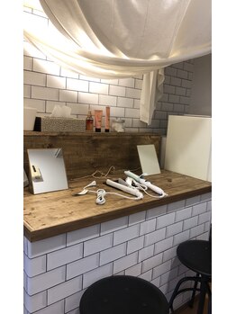 トゥーラッシュ バイ ビーハ(toolash by beha)/