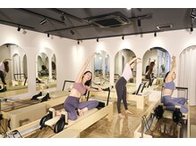 ハビットピラティススタジオ 広尾店(Habit Pilates studio)の雰囲気（最大５名の少人数制のため、丁寧に効率的に受講可能！）