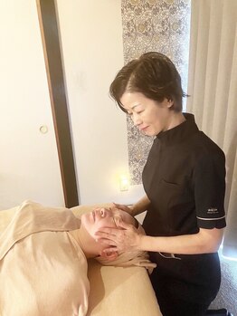 シルフィードの写真/「エラのせい？むくみのせい？どっちにしてもお顔が大きく見える…」
そんなあなたへ