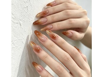 クリスタルネイルサロン(Crystal Nail)の写真/【定額コース￥6000～/マグネット、フレンチネイル￥5800】知識と経験豊富なスタッフが丁寧に施術します♪