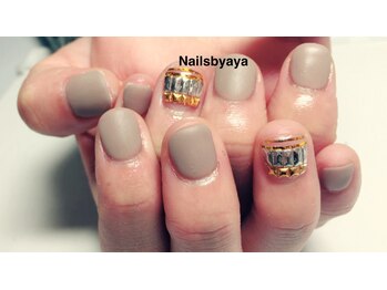 サニーサイドアップ ネイル(Sunny SideUp nail)/マット×スタッズ