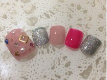 ネイルサロン リリオ(Nail Salon Ririo)/ストーンキラキラフットネイル