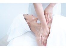 ポーラ ザ ビューティ 馬車道店(POLA THE BEAUTY)/デコルテケア