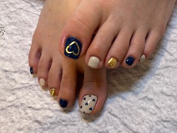 ルーナ(Runa)/ハートフットネイル