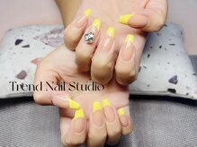トレンドネイルスタジオ(Trend Nail Studio)/フレンチネイルのスカルプ長出し