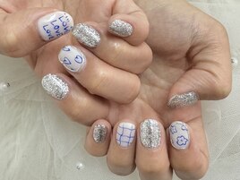手書きネイル　ぷっくりネイル