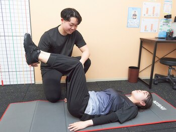 PiPi PERSONAL GYM【ピピ パーソナルジム】深川ギャザリア木場駅店/姿勢分析してより美姿勢に！！