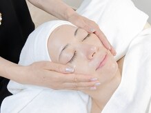 アトリエ ルセップ(LE CEP)の雰囲気（ベッド施術も丁寧に対応いたします。）