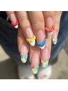 カラフル個性的ネイル