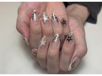 ayno.nail 【パラジェル/フィルイン】の写真/【22時まで営業/柔軟に対応◎】残業終わりの疲れた夜にも!仕事帰りにサクッと通える駅近プライベートサロン