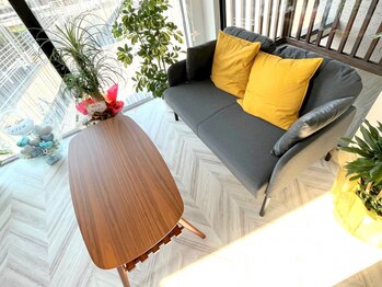 リズ(Lizu)/サロン内観2