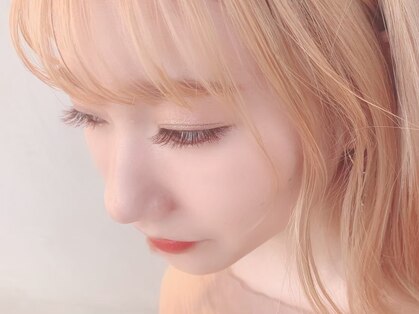 ベルアイラッシュ(vel-eyelash)の写真