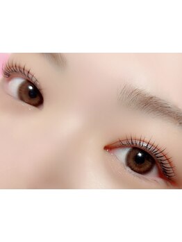 ナチュラル上品な目元にしたい