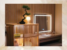 凛玄 名古屋栄店(りんげん)の雰囲気(ドレッサー完備♪施術後のお化粧直し等に是非ご利用ください)