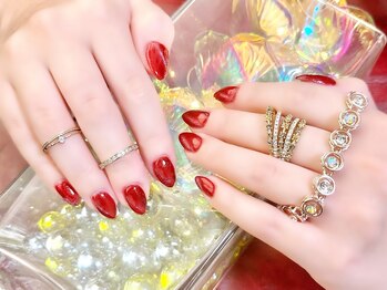 ネイルサロン Kの写真/さりげなく可愛いデザインで女子力UP★流行も自分のこだわりも取り入れたお気に入りの手元へチェンジ♪