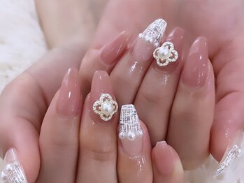 ブルッフラ(BRUJURA)の写真/お仕事で派手にできない方にシンプルで上品なデザインをご提案します♪シンプルアートデザインは¥4600～